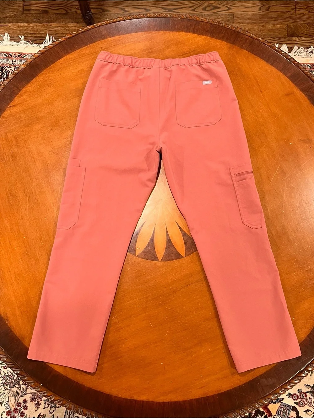 Figs Men’s Cairo Cargo Scrub Pants Mauve Medium Short Straight Leg Drawstring